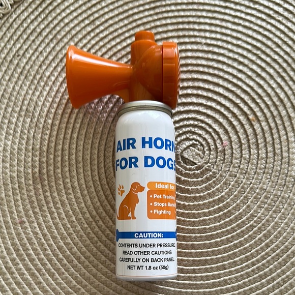 Orange Air Horn for Dogs - Picture 1 of 2